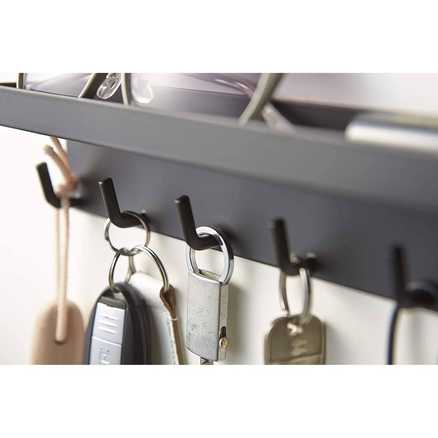 High Quality Magnetic Key Rack with Tray One Size - Black