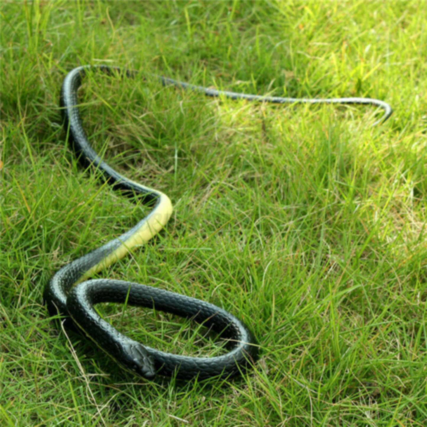 1.3m Realistic Rubber Snakes Fake Garden Pretend Trick Simulation Toy